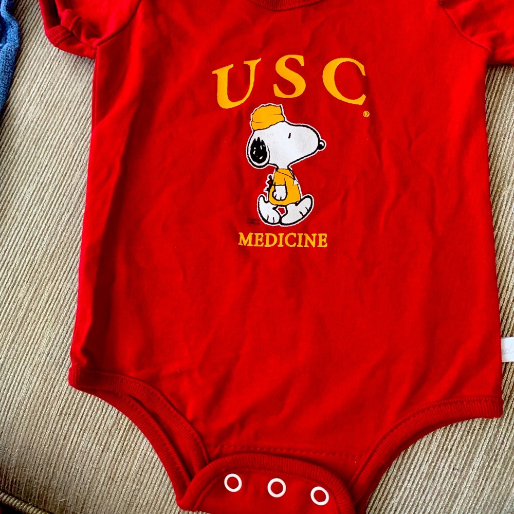 USC Medicine baby onsie sz 3mo